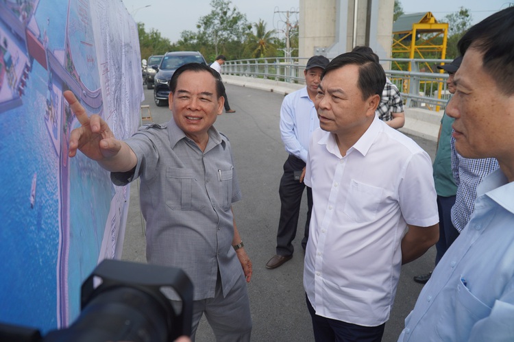 Vietnamese official proposes diverting water from Saigon, Dong Nai Rivers to Mekong Delta to address saline intrusion