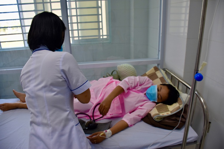Nha Trang food poisoning incident: More cases reported