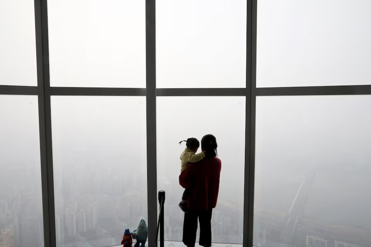 Global fertility rates to decline, shifting population burden to low-income countries