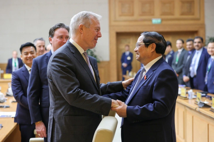Vietnamese PM calls on US firms to expand investment in, transfer tech to Vietnam