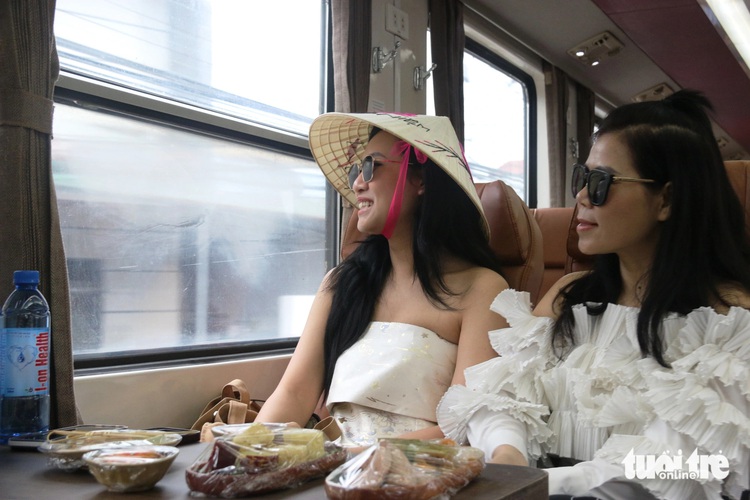 Vietnam introduces new tourist train linking Hue to Da Nang