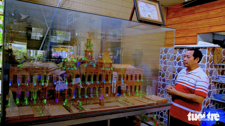 Artisan ‘picks’ unique material to make miniaturized Ho Chi Minh City landmarks