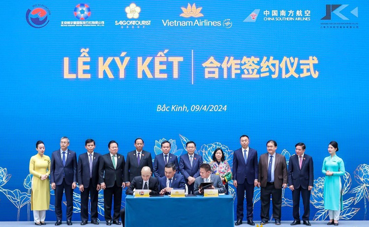 Vietnam Airlines, Saigontourist Group promote Vietnamese destinations in China