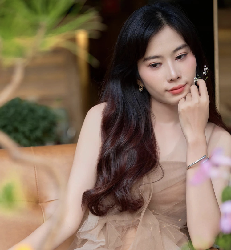 Vietnamese beauty queen might have Facebook, TikTok accounts blocked