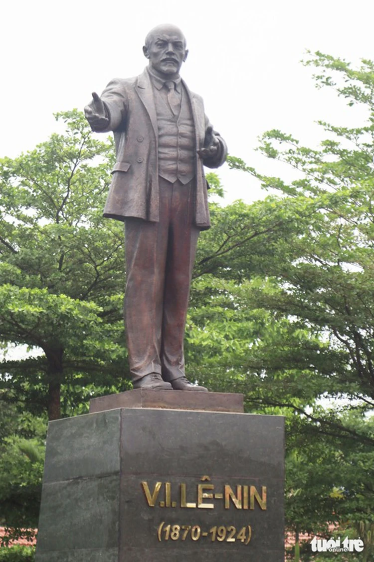 Lenin statue inaugurated in north-central Vietnam