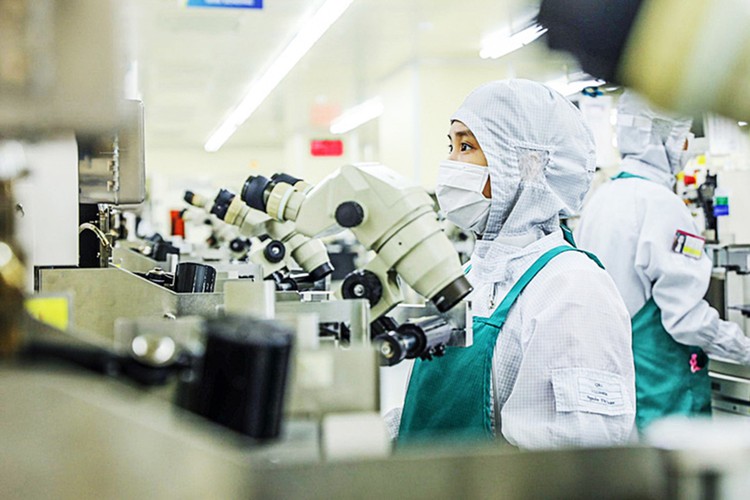 Vietnam to invest $1bn in training 50,000 semiconductor engineers