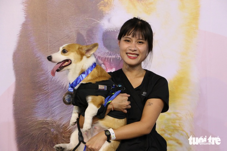 Hundreds watch Welsh Corgi racing in Ho Chi Minh City