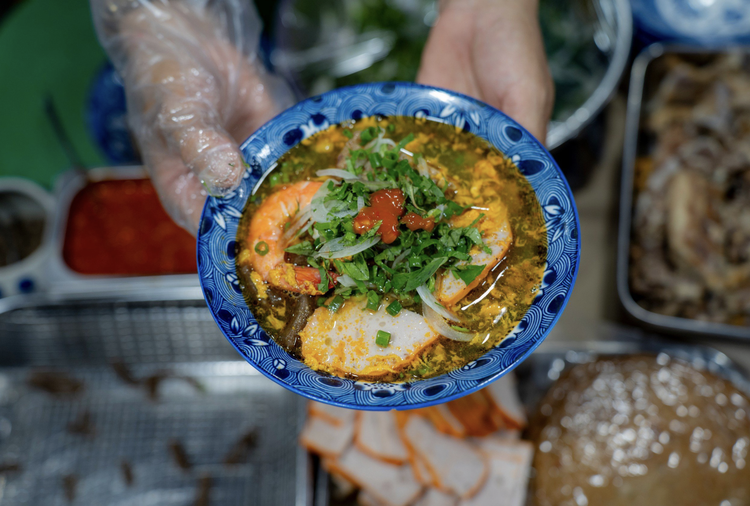 Local delicacies at Hue cuisine fest in central Vietnam excite foreigners