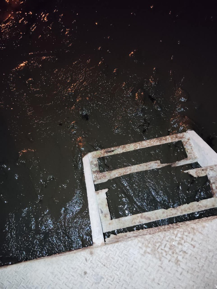 Hanoi’s district launches probe into landfill wastewater spill