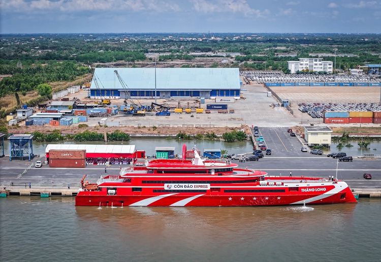 Ho Chi Minh City-Con Dao express boat service launched