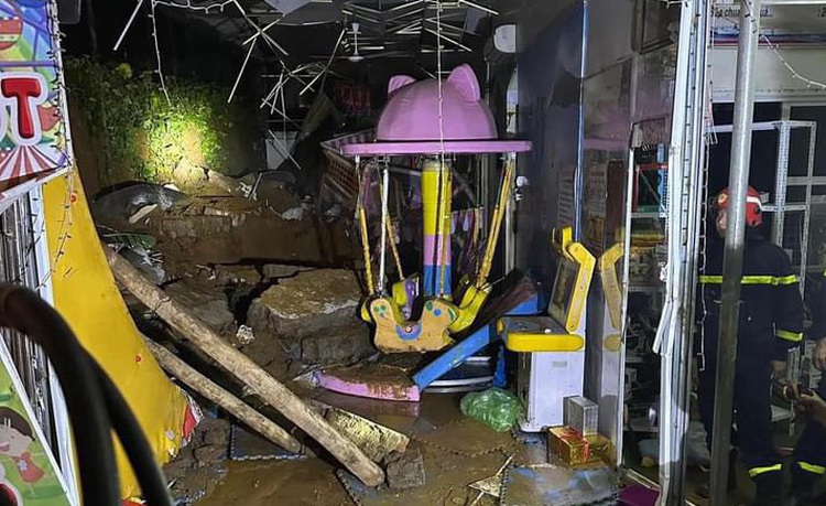 Wall collapse kills 3 children in Hanoi indoor playground amid heavy rain