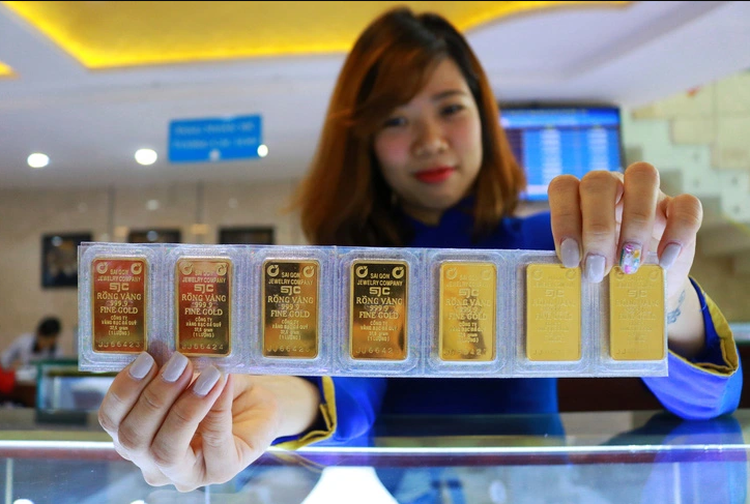 Over 1 tonne of SJC gold hits Vietnamese market