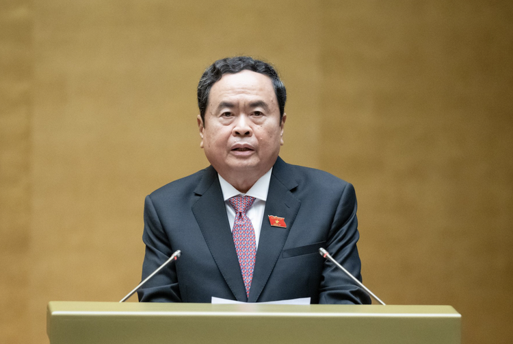 Vietnam parliament elects new chairman