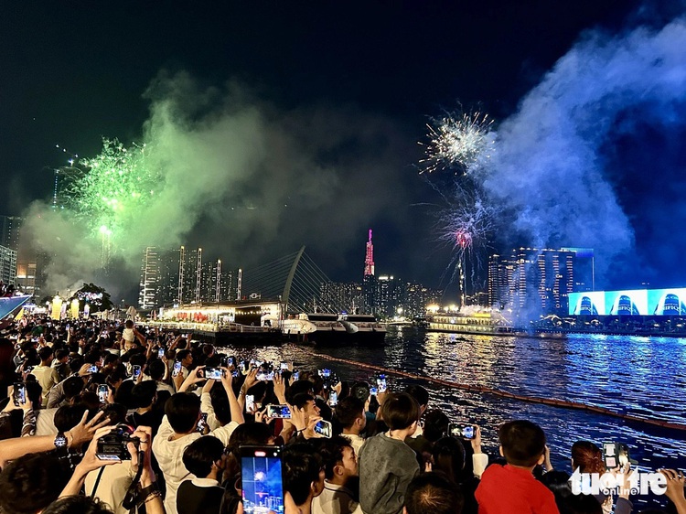 Ho Chi Minh City commences vibrant river festival