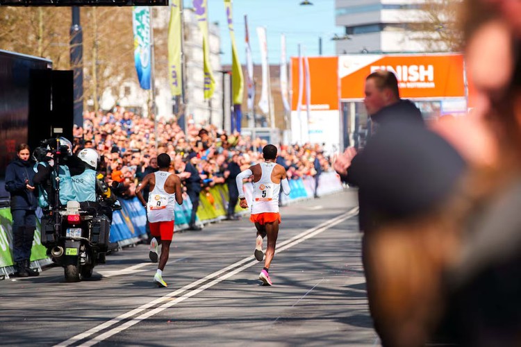 Why are top athletes using diabetes tech in pursuit of medals?