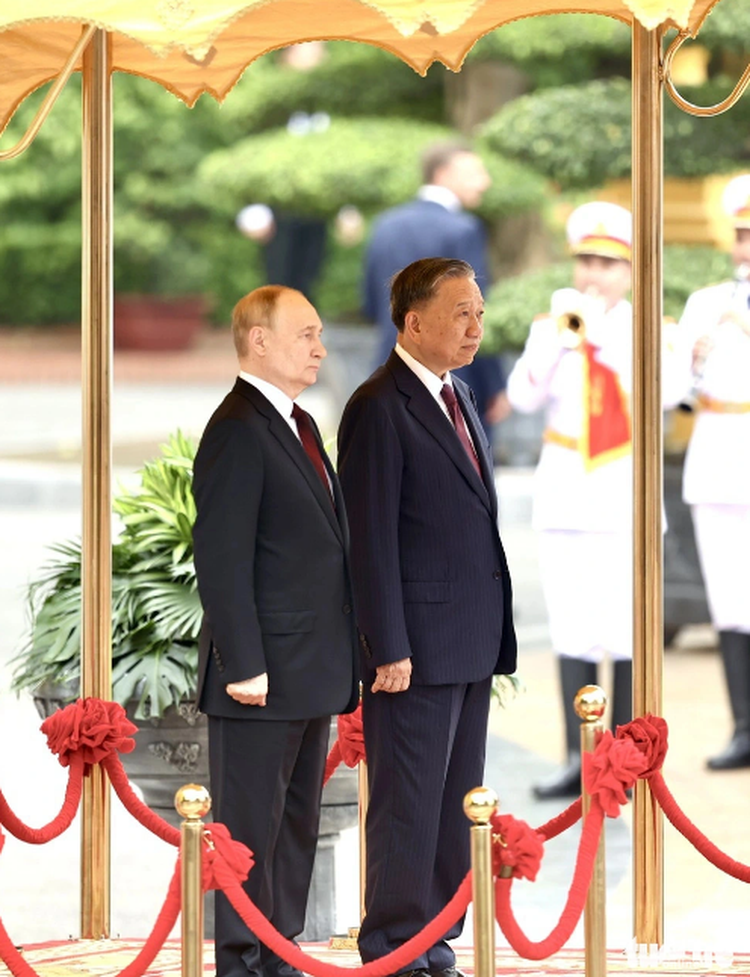 Vietnamese State President To Lam chairs welcome ceremony for Russian President Vladimir Putin
