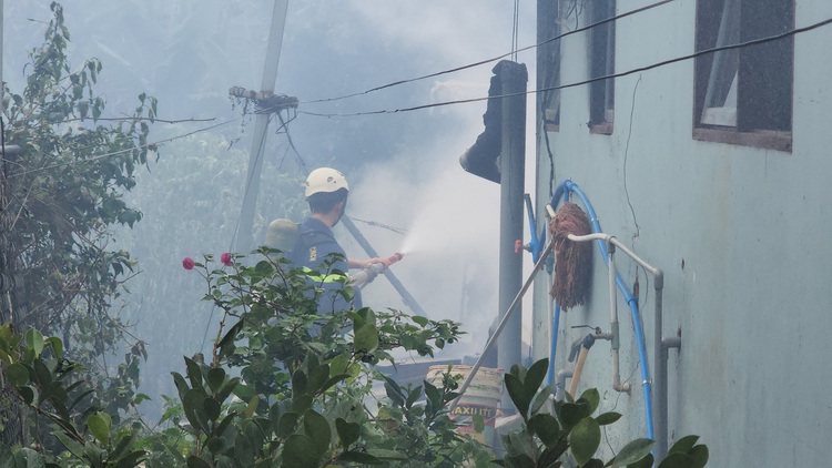 Fire claims lives of 3 children in Da Lat due to unattended gas stove