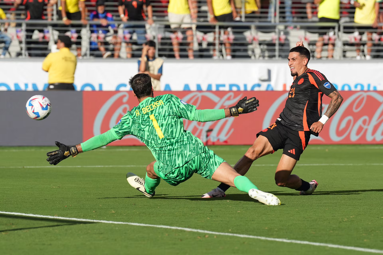 Brazil into Copa quarters after 1-1 draw with Colombia
