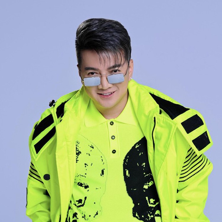 Vietnamese singer Dam Vinh Hung banned from launching new music products for 9 months