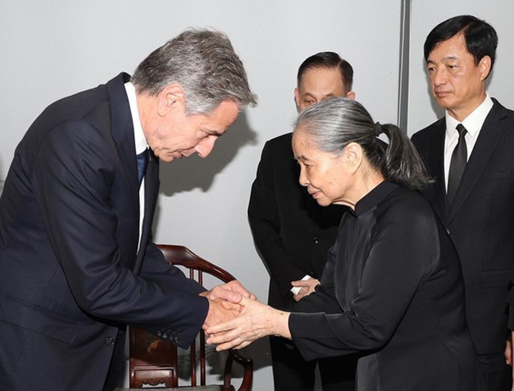 US Secretary of State arrives in Hanoi to pay homage to Vietnam’s Party chief Nguyen Phu Trong
