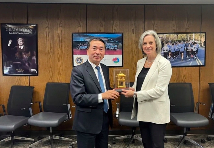 Vietnam’s deputy public security minister, FBI official discuss cooperation