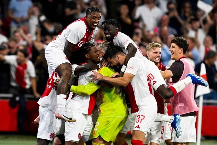 Ajax and Panathinaikos set UEFA record with 34 penalty kicks