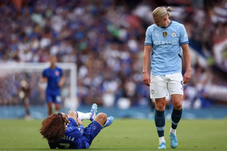 Erling Haaland reacts against Marc Cucurella’s cheeky song after Man City win