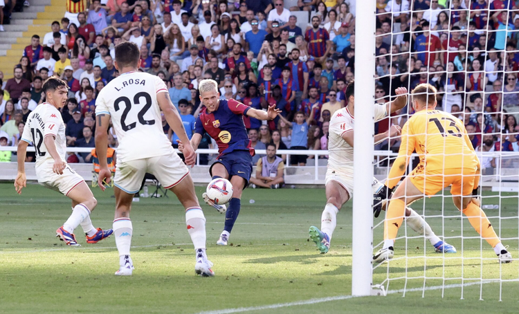 Raphinha hat-trick guides Barcelona to 7-0 demolition of Valladolid