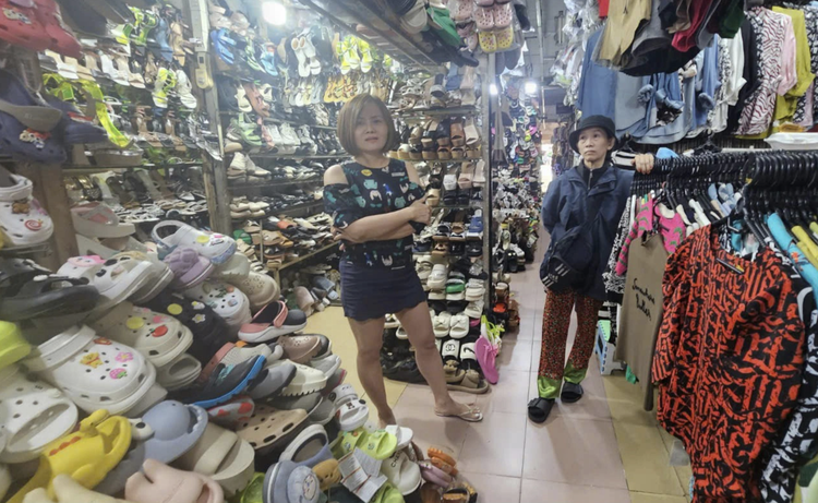 Merchants at Ho Chi Minh City traditional markets bemoan gloomy sales