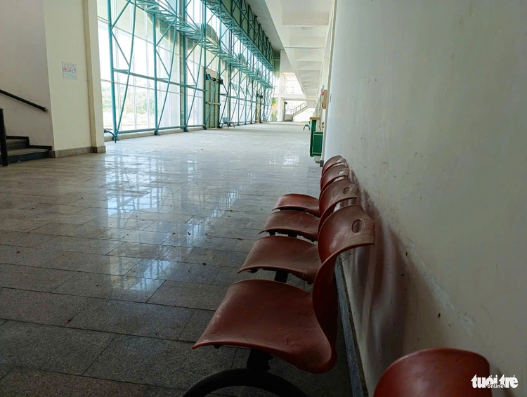 Da Nang's costly bus station remains abandoned years after opening