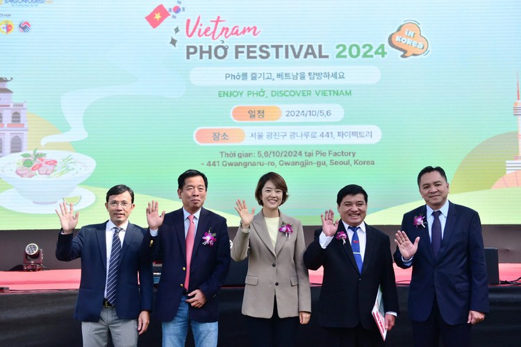 LIVE: Vietnam Phở Festival 2024 officially kicks off in Seoul