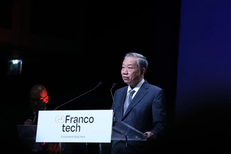 Top Vietnamese leader attends 19th Francophonie Summit, FrancoTech in France