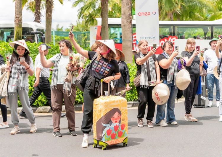 Breakfast @ Tuoi Tre News — October 10