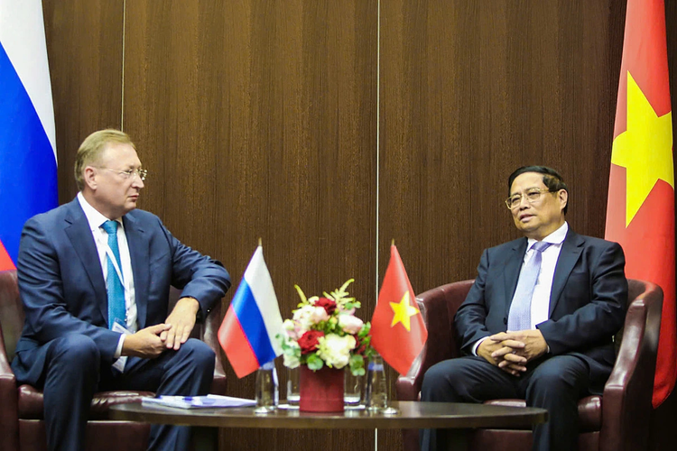 Top Chinese leader Xi Jinping says will order enhancement of transport connectivity with Vietnam