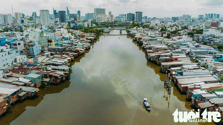 Exploring life in pint-sized makeshift houses along Ho Chi Minh City canals