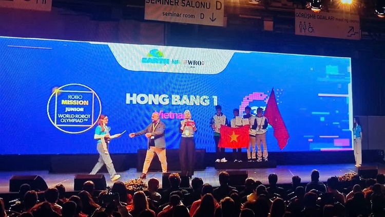 Ho Chi Minh City team awarded 3rd prize at World Robot Olympiad