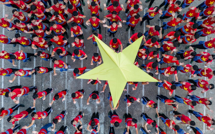 A happy Vietnam through the lens of foreigners
