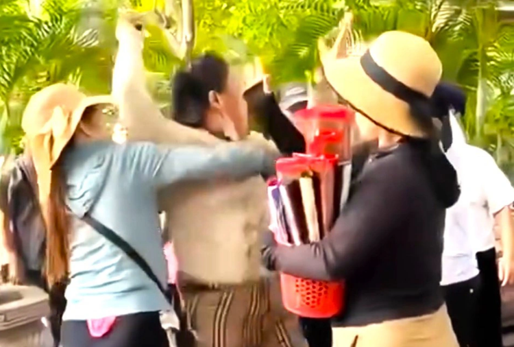 3 vendors risk harsh penalties for clash with Chinese tourists in Nha Trang