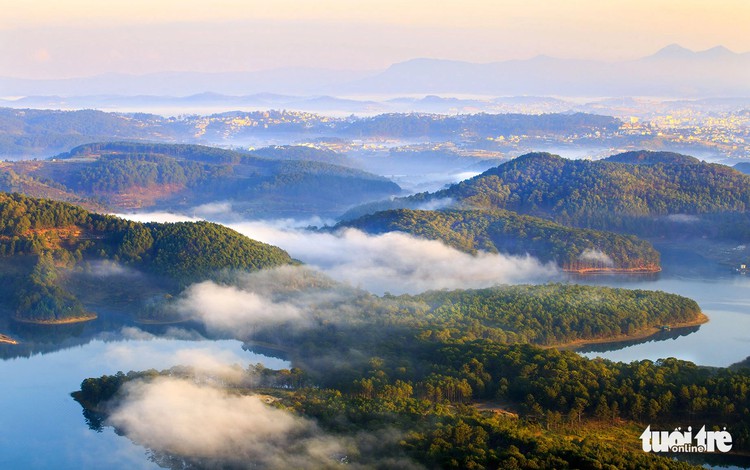 How can sustainable tourism develop in Da Lat?