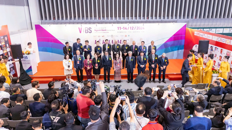 500 local, foreign master chefs compete at Vietnam Bakery Cup in Ho Chi Minh City