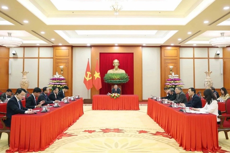 Vietnam’s Party chief To Lam holds phone talks with Singapore PM