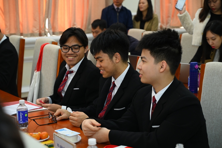 Vietnam honors young academic talents at 2024 Olympiad Commendation Ceremony