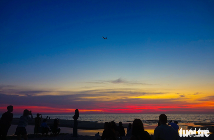 Plane spotting, photoshoot location on Phu Quoc Island beguiles tourists
