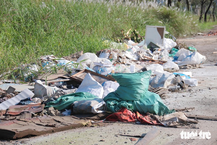 Da Nang fishing port plagued with garbage despite cleanup efforts