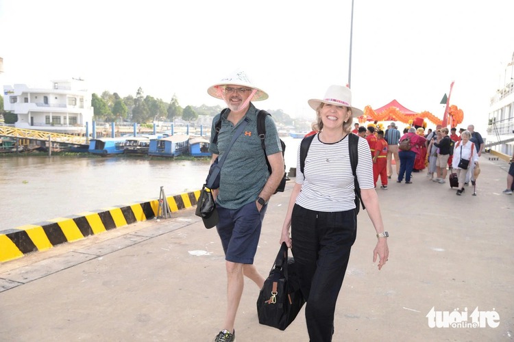 Tien Giang welcomes first int’l tourists of new lunar year