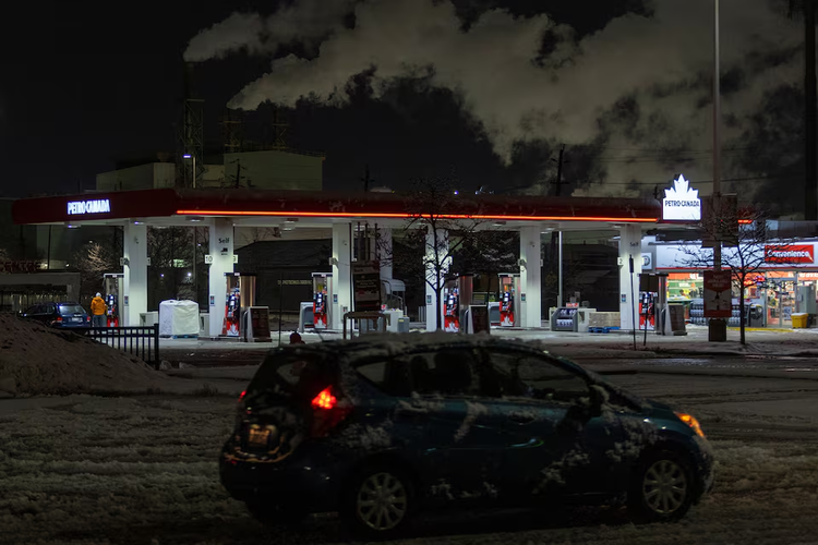 Trump imposes tariffs on Mexico, Canada and China, risking trade war