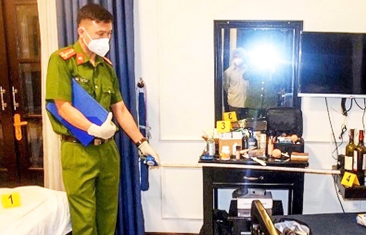 Vietnamese bartender arrested over methanol poisoning deaths of 2 foreign tourists in Hoi An