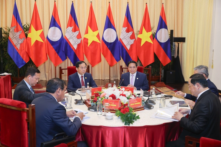 Vietnam, Laos, Cambodia beef up trilateral ties at Ho Chi Minh City summit