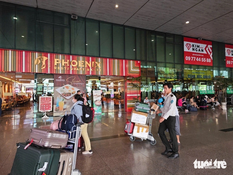 Tan Son Nhat Airport’s largest retail chain operator earns nearly 15% profit margin in 2024