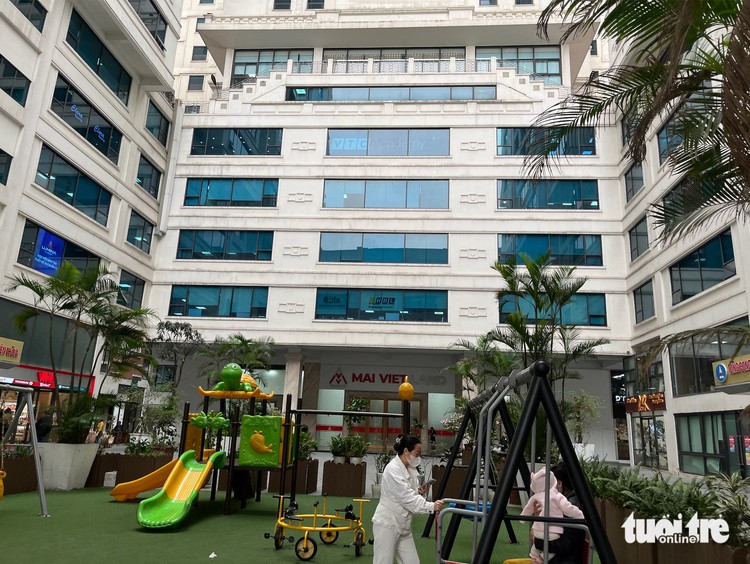 In Hanoi, old apartments' prices skyrocket amid shortage